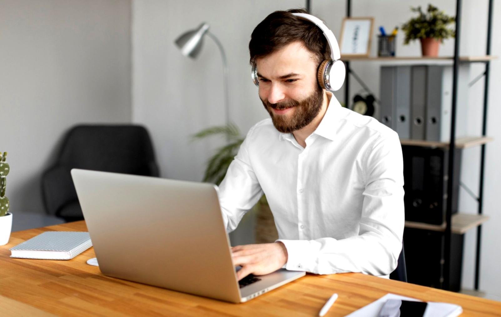 Обучающий процесс на программе финансовой коммуникации